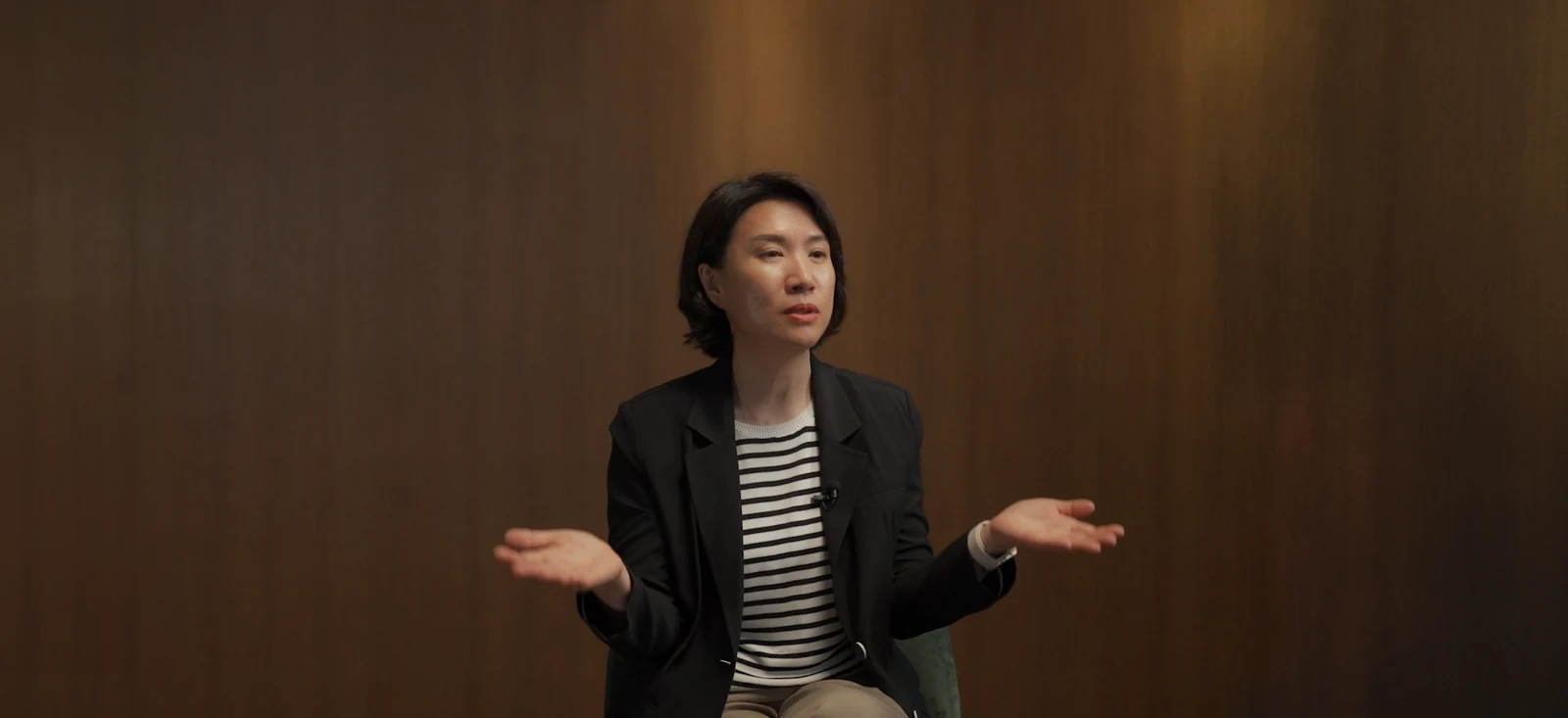 이롬 인사 담당자가 구성원 성장에 관한 경험을 설명하는 인터뷰